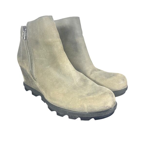 Sorel Joan of arctic Wedge Booties Sz 9 leather Waterproof Side Zip Taupe Boots - Picture 1 of 10